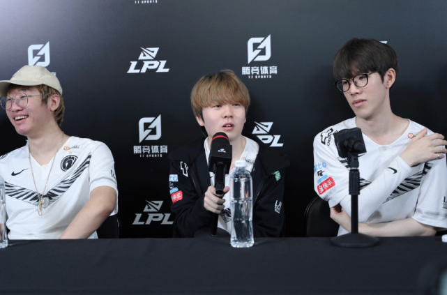 望突破传统 望突破传统